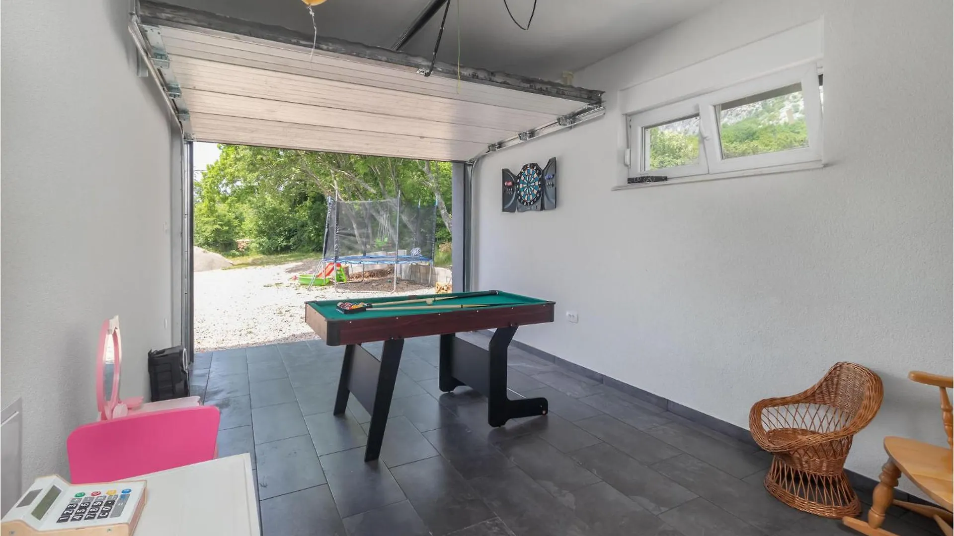 Awesome Home In Drivenik With Jacuzzi Croatia