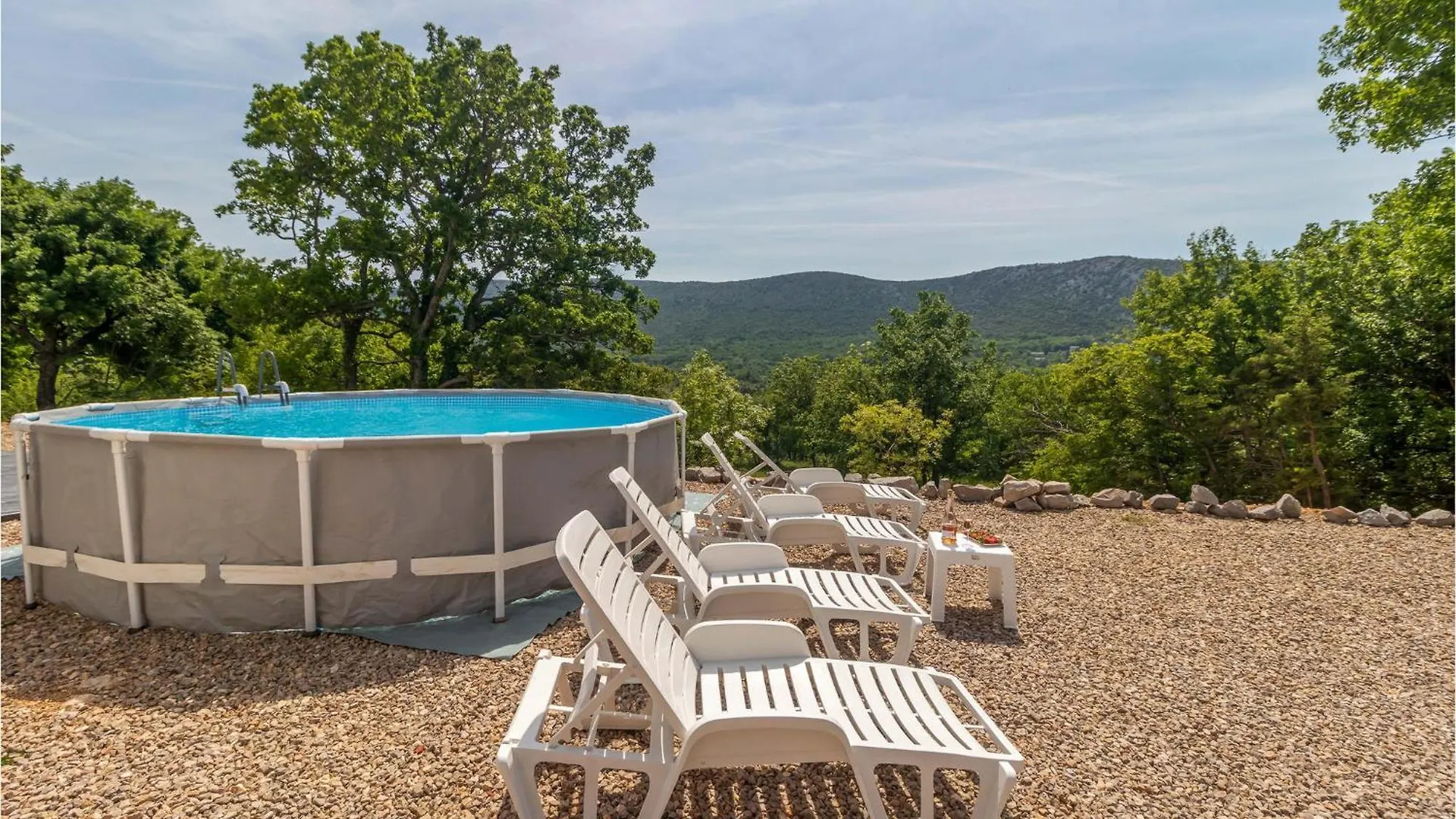 Awesome Home In Drivenik With Jacuzzi