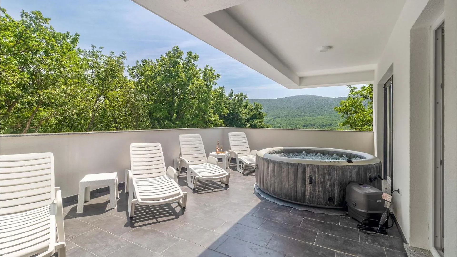 Awesome Home In Drivenik With Jacuzzi 0*,  Croatia